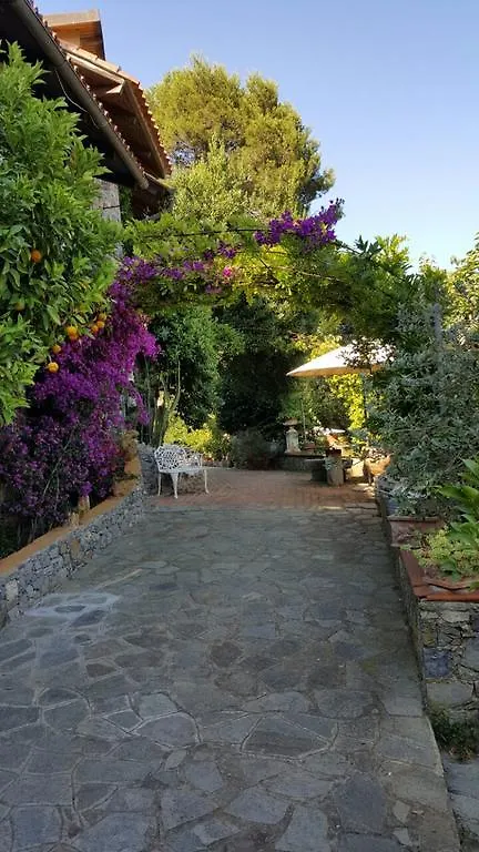 Bed & Breakfast Ca' Datu Finale Ligure Itálie